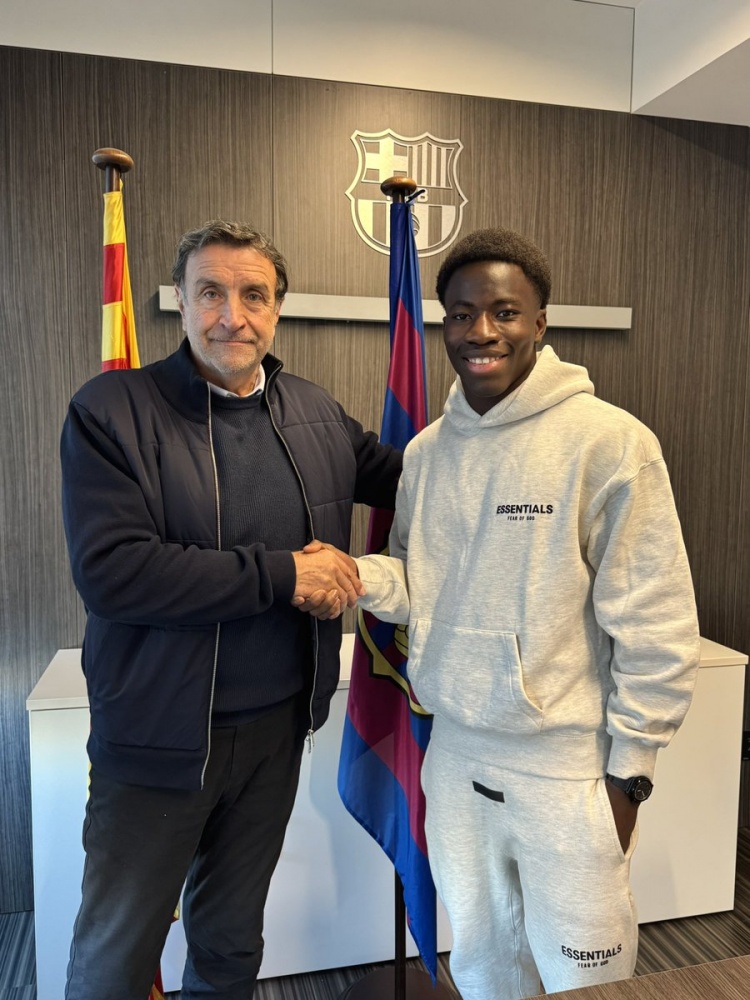 华体会电竞-巴萨官方：和15岁小将通卡拉达成续约协议，年满16岁生效
